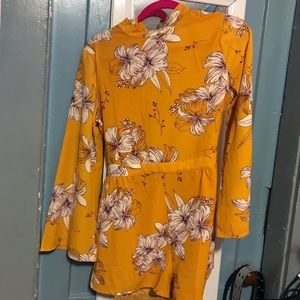 Yellow long sleeve backless romper